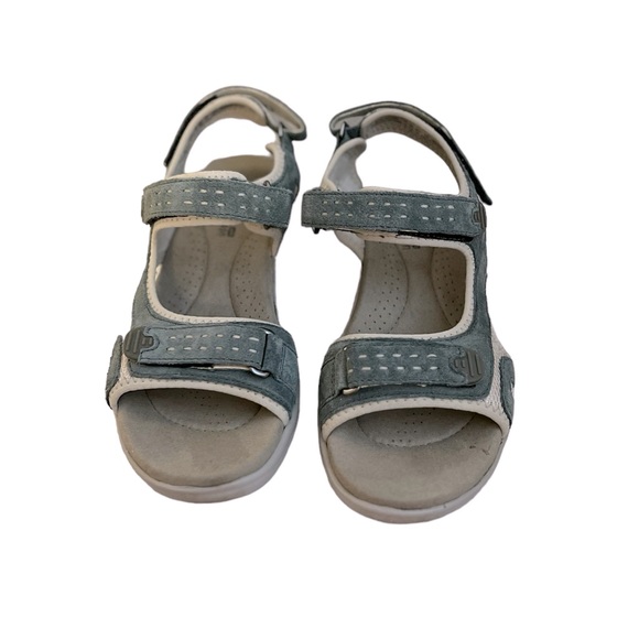 Clarks Collection Soft Cushion Adjustable Sundals - Picture 2 of 7